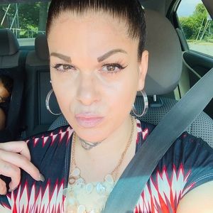 Meet your Posher, Tissiana